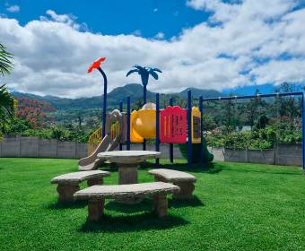 House for sale in Veredas Condominium in San Felipe, Alajuelita, San José