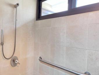 Se alquila apartamento en San Pedro Montes de Oca 25-1627