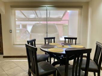 Venta de Casa en Santa Ana, San José. RAH 25-31 PRECIO REBAJADO