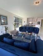 Vista Espectacular y Diseño Inteligente Residencia con Family Room, Jardín y Vistas a la Ciudad