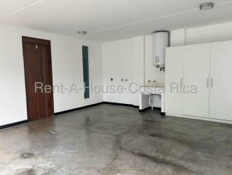 Venta de Apartamento Tipo Loft de 3 Niveles en San Rafael de Escazú. RAH 26-763 PRECIO REBAJADO