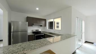 Modernidad y Confort en San Antonio Casa con Acabados de Lujo y Habitación de Servicio