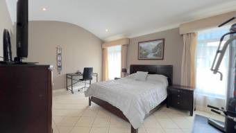 Exclusividad y Clima de Montaña Casa en San Antonio con Vistas y Doble Opción (Venta/Alquiler)