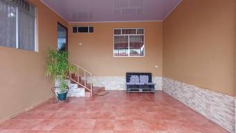 Venta de Casa con Apartamento 26-244
