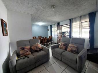 Se vende espaciosa casa en Hatillo San José 26-1895