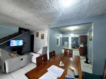 Se vende espaciosa casa en Hatillo San José 26-1895