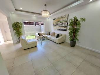 Se vende casa con patio en Pozos Santa Ana 26-1497 Se vende casa con patio en Pozos Santa Ana 26-1497