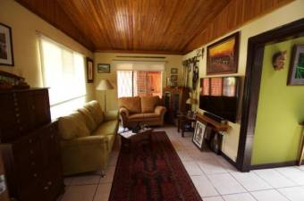 se vend espaciosa casa con jardin y estanque 19-1343