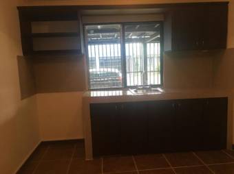 se alquila apartamento en sabanan 20-189