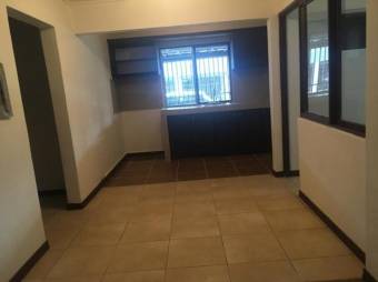 se alquila apartamento en sabanan 20-189