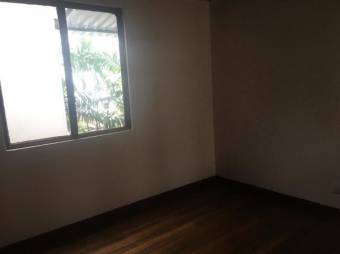 se alquila apartamento en sabanan 20-189