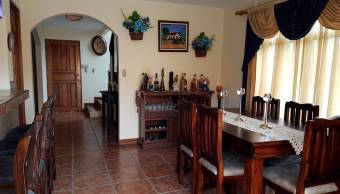 TERRAQUEA Hermosa casa en condominio en Sabanilla de Montes de Oca