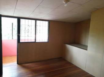 se vende propiedad con dos casa  y un apartamento 20-71