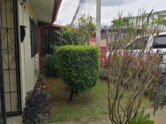 se vende propiedad con dos casa  y un apartamento 20-71