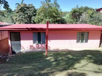 se vende propiedad con dos casa  y un apartamento 20-71