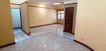 se vende espaciosa casa en altos de guadalupe