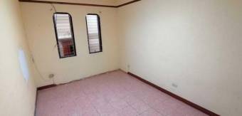 se vende espaciosa casa en altos de guadalupe