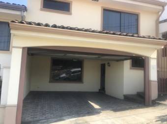 se vende casa en guachipelin norte 20-599