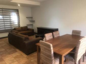 se vende casa en guachipelin norte 20-599