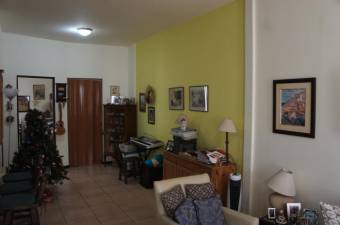 se alquila moderno apartamento en Rohrmoser 20-113