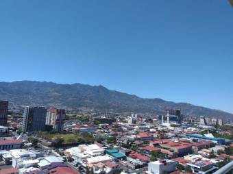 se alquila apartamento en paseon colon con fabulosa vista 20-554