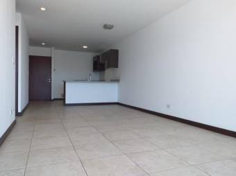 se alquila apartamento en paseon colon con fabulosa vista 20-554