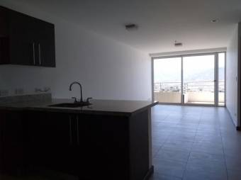 se alquila apartamento en paseon colon con fabulosa vista 20-554