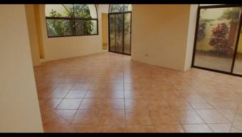 se vende espectacular casa en Rhormoser 19-499