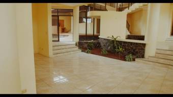 se vende espectacular casa en Rhormoser 19-499