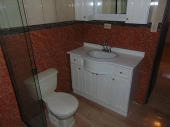 se vende bonita casa en san rafael de arriba desamparados 20-604