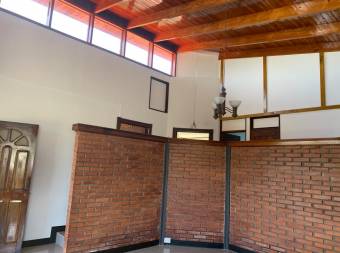  House for sale in San Luis de Heredia, quiet spacious and very green