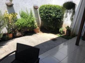 Venta de hermosa casa en Residencial de Ulloa, Heredia. #20-623