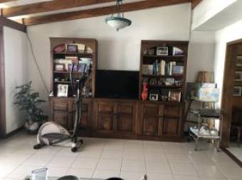 Venta de hermosa casa en Residencial de Ulloa, Heredia. #20-623