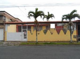 A la venta amplia y bella casa en San Juan de Tibás. #20-628