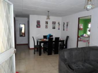 A la venta amplia y bella casa en San Juan de Tibás. #20-628