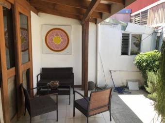 se vende espacios casa en ulloa heredia 20-623