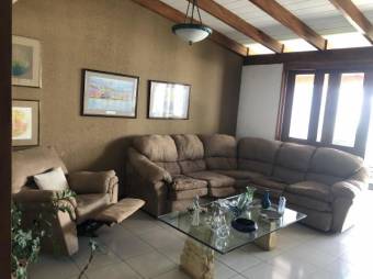 se vende espacios casa en ulloa heredia 20-623