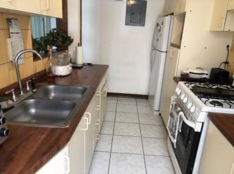 se vende espacios casa en ulloa heredia 20-623