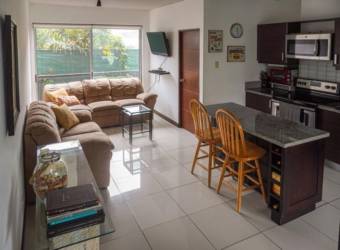 Venta de Casa en  Rio Oro, Santa Ana. 21-1462a 