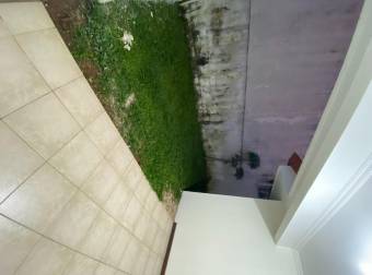 Hermoso condominio EN VENTA en Alajuela