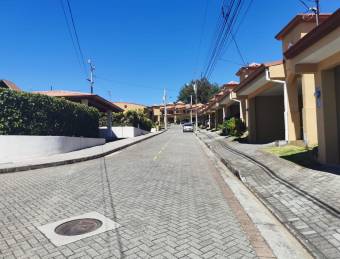 Hermoso condominio EN VENTA en Alajuela
