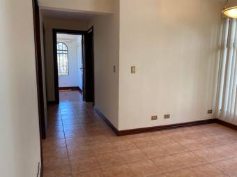 se alquilla espacioso apartamento en trejos monte alegre escazu 21-