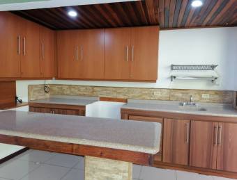 Alquiler de apartamento en Montelimar Goicoechea 