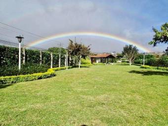 se vende casa en San Josecito de San Rafael de  Heredia 21-1406