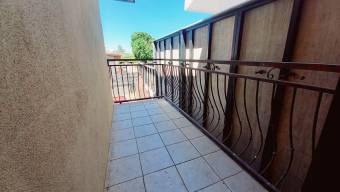 se vende espaciosa casa en Rio Oro santa ana 21-1568