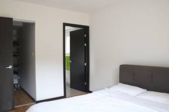 Exclusivo Apartamento   en  SantaAna.  Venta   CG-20-715