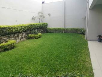 Venta de casa ubicada en Heredia, Santo Domingo, Santa Rosa