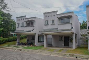 Venta de casa ubicada en  Alajuela, La Guácima, Condominio Natura Viva