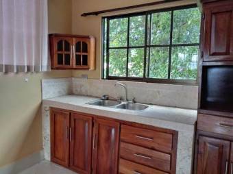 Bonito  Apartamento  en  Guápiles Centro.  En Alquiler 