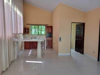 Bonito  Apartamento  en  Guápiles Centro.  En Alquiler 